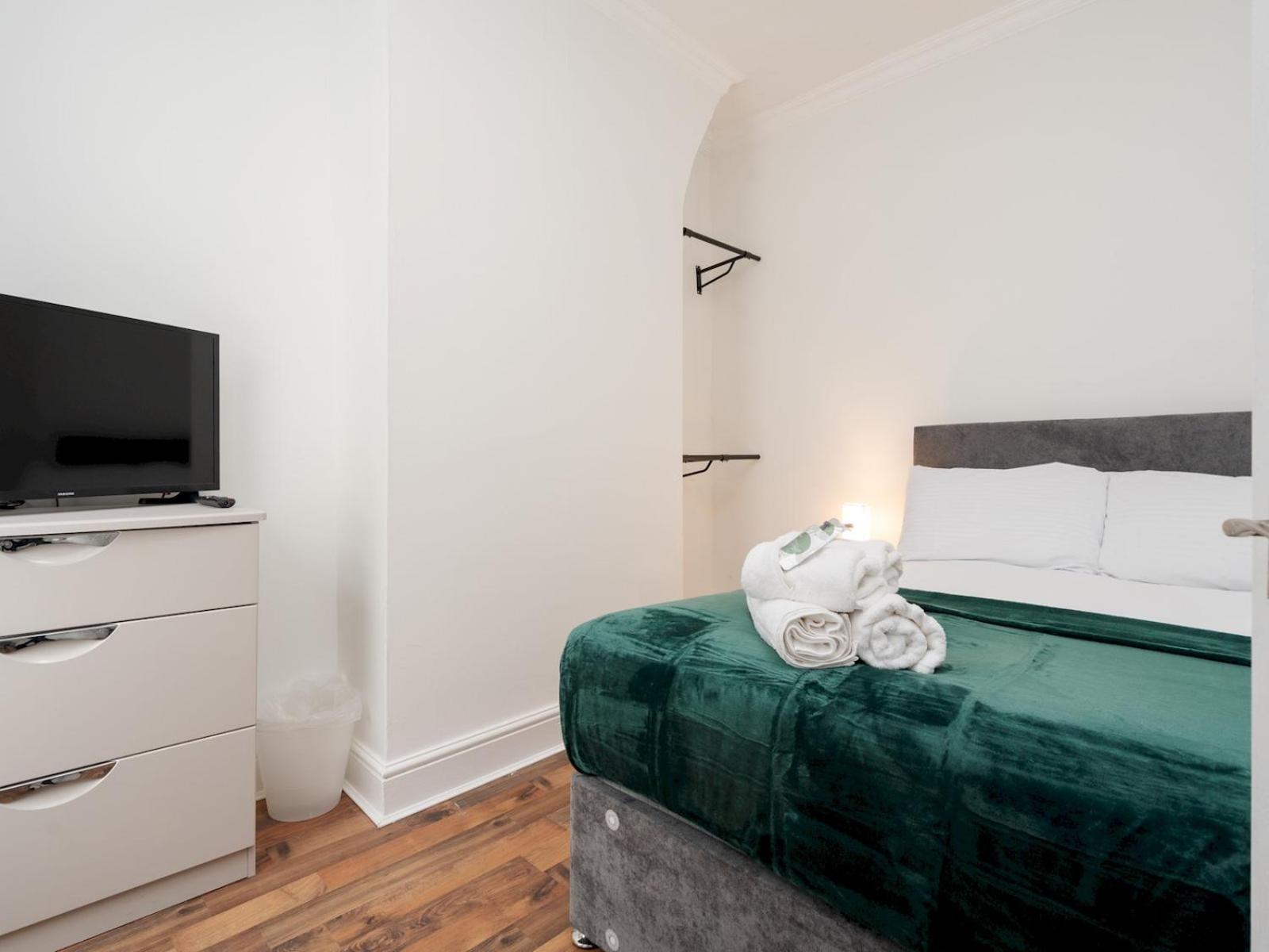 Pass The Keys Ruiskin St - Liverpool Kirkdale Terrace Sleeps 5 Parking Vila Exterior foto